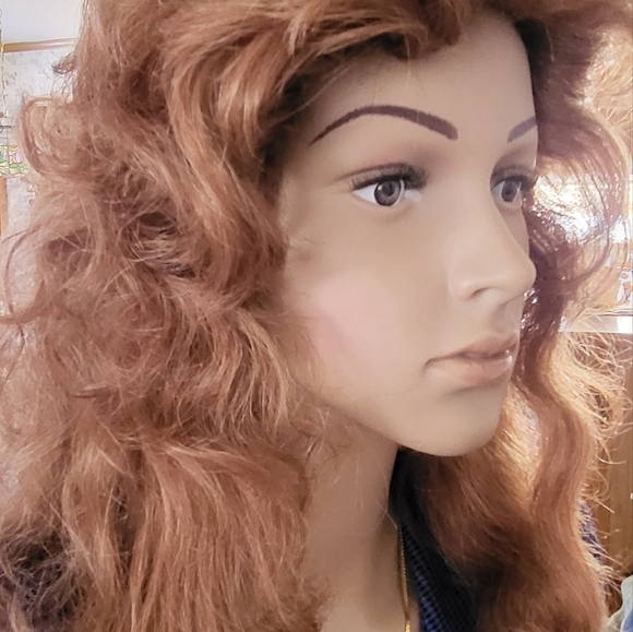 AUBURN WIG - Picture 7 of 10